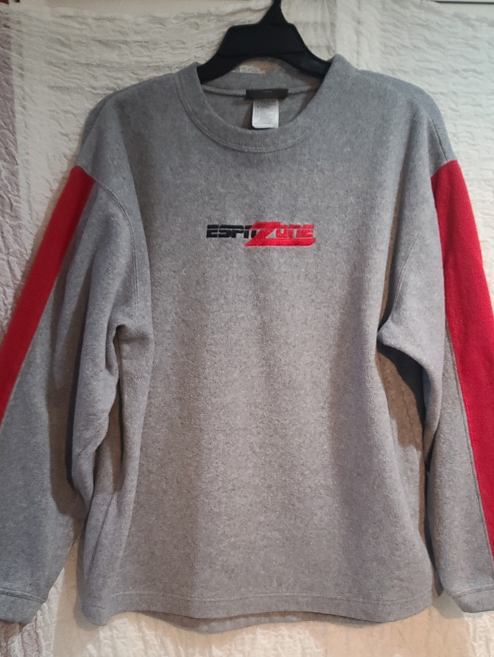 ESPN Zone Men's Gray Crewneck Soft Sweatshirt with Red Sleeve Panels PTP 28